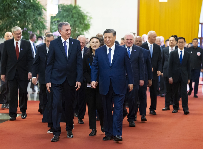 習近平會見出席中國國際友好大會暨中國人民對外友好協會成立70周年紀念活動外方嘉賓